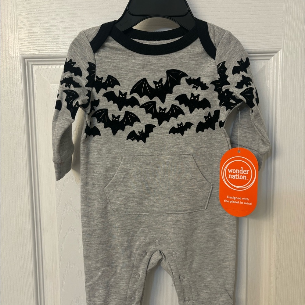 Wonder Nation Gray Bat Print Baby Romper 0-3 Month